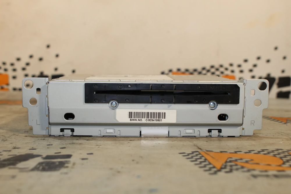 Rádio / auto-rádio BMW 5 (F10)