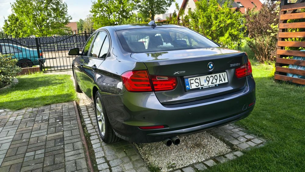 BMW Seria 3 BMW 328i XDrive
