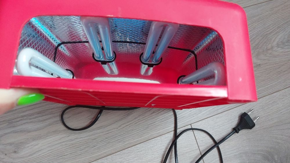 Sprzedam lampę uv do paznokci