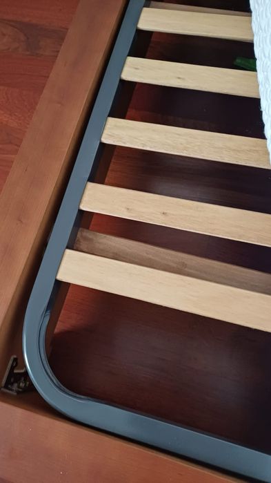 Cama JOM VIP com colchão incluído