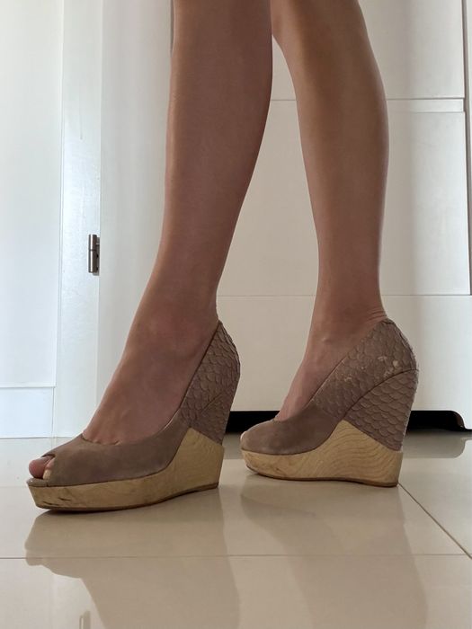 Buty na koturnie
