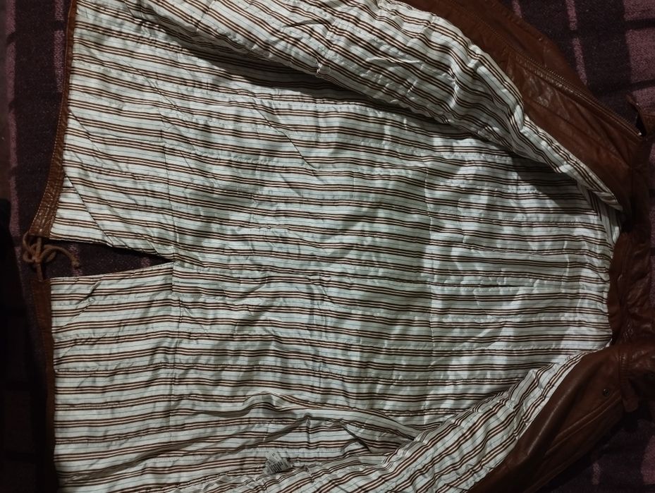 Кожаная демисезонная куртка