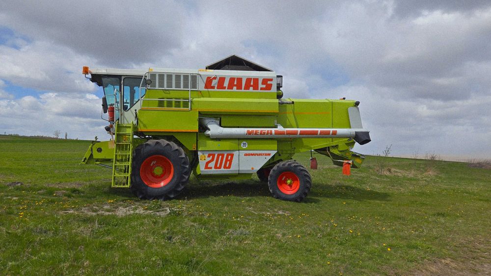 Продаж комбайн claas mega 208