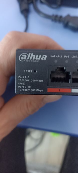 10-портовий керований PoE комутатор Dahua DH-CS4010-8GT-110