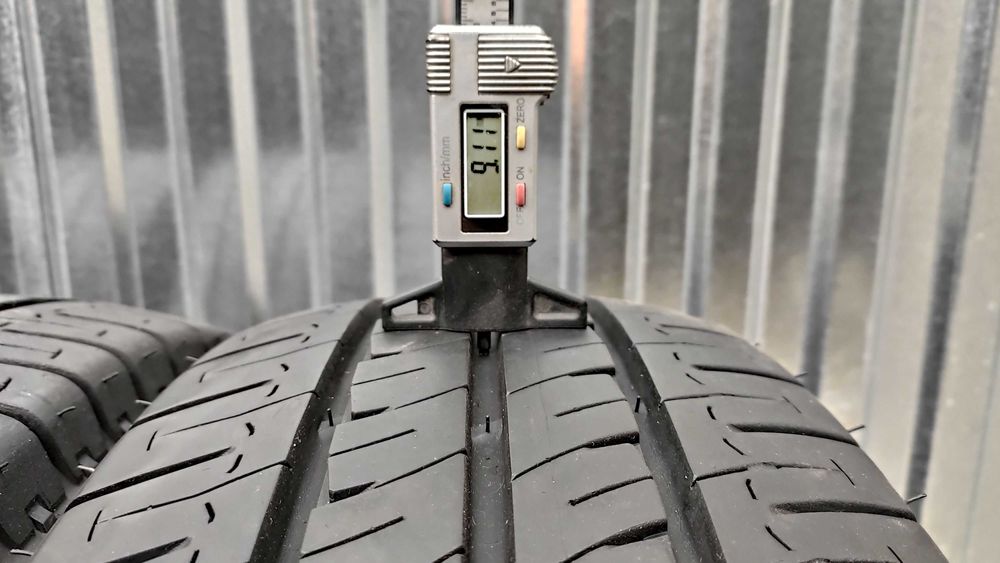 Шини 225/75R16C Michelin . 9мм. с нові
