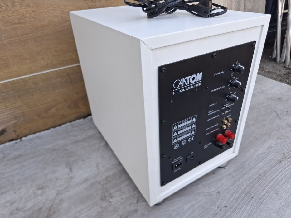 Subwoofer aktywny Canton Sub 8