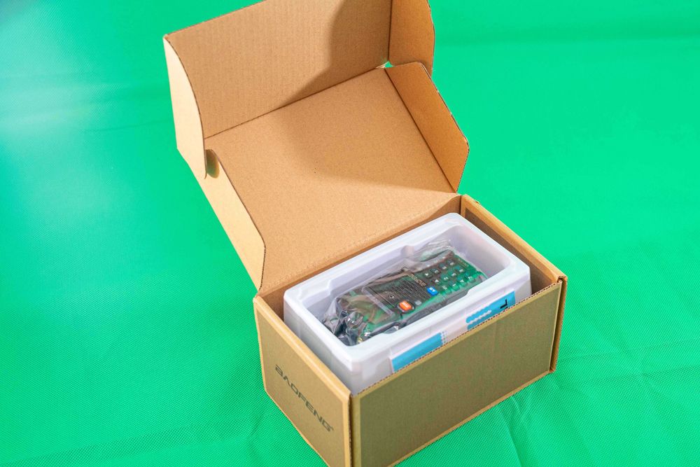 Baofeng walkie-talkie UV5R 8 watts! Novo na caixa