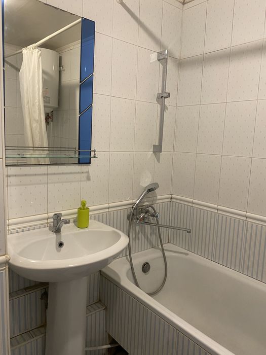 Подобово 2-х кімнатна, залізничний вокзал, газ, 5 поверх