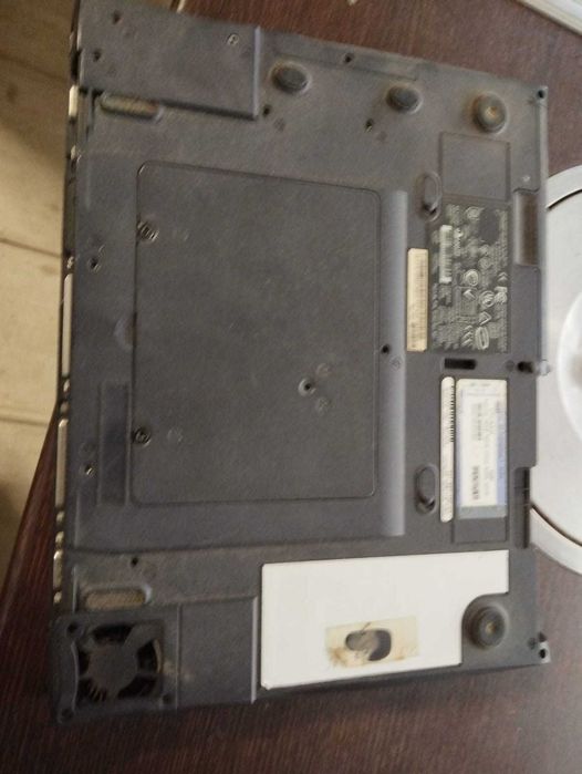 Portatil Dell Latitude C610 - avariado recuperar/para peças