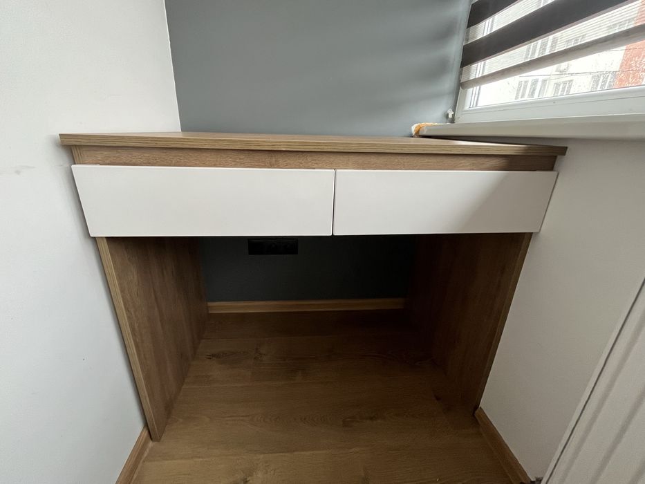 Компʼютерний стіл