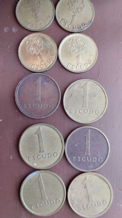 Moedas antigas várias