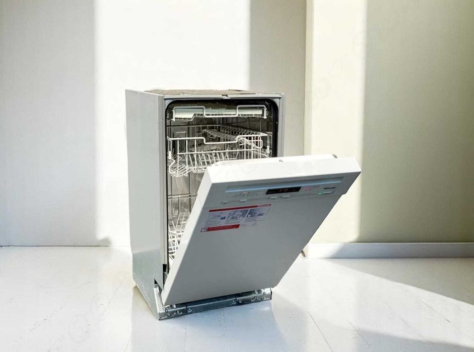 Посудомийна машин Miele G 4700 SCU 45см