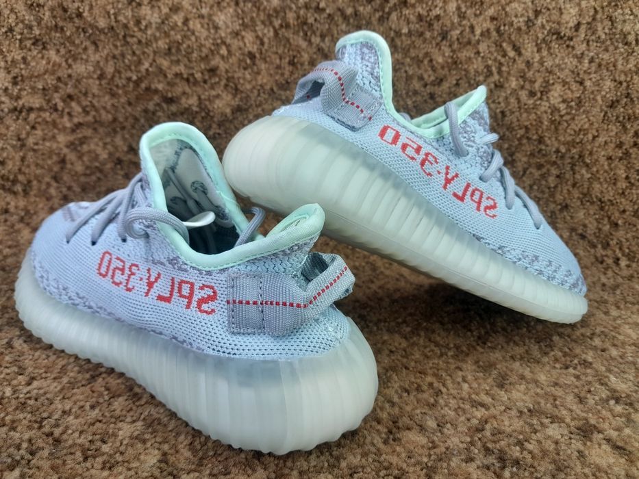 Кросівки оригінал Adidas Yeezy Boost 37,36 розмір.