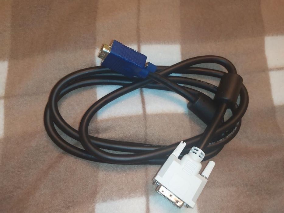 Продам кабель DVI на VGA