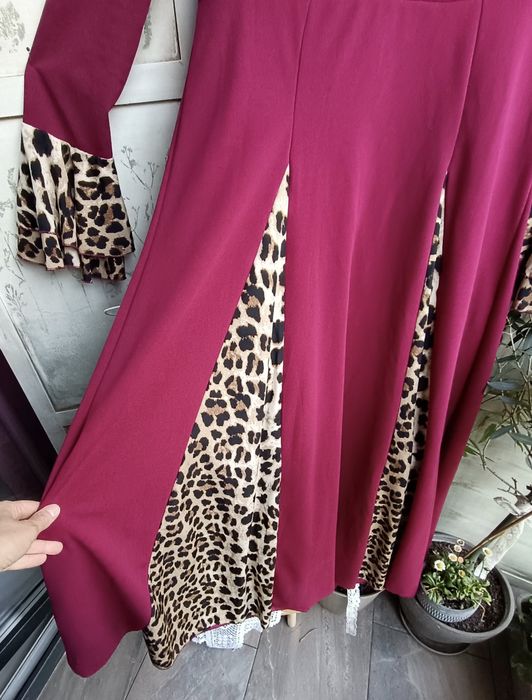 Burgundy maxi dress with leopard print L biust 49x2