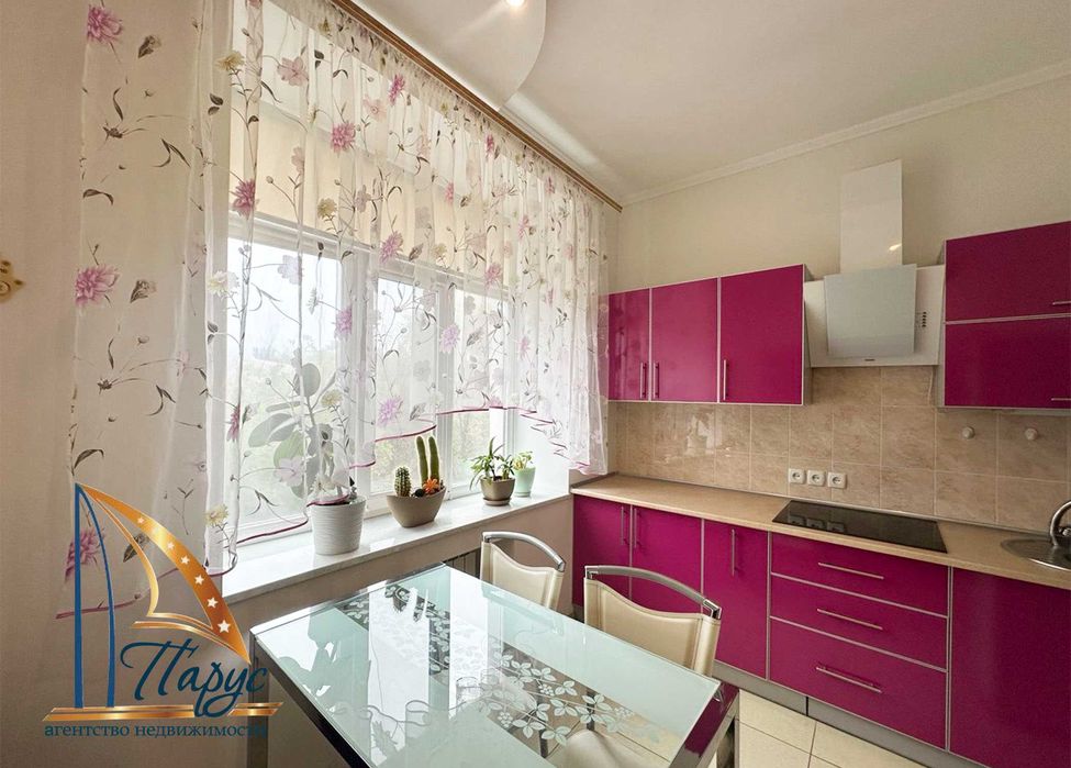 1-кімнатна на Маяковського сталінка 3/4 пов.