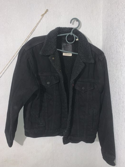 куртка Levi's Premium.