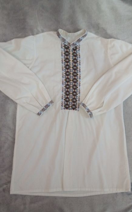 Вишиванка чоловіча (підліткова) ручної роботити