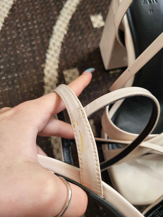 Туфлі на високих підборах Zara