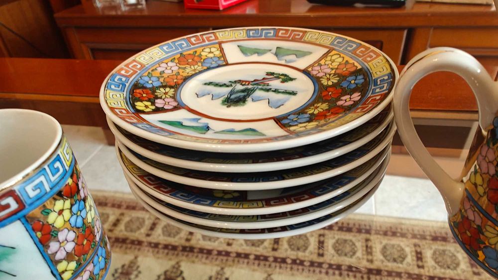 Serviço de chá pintado à mão