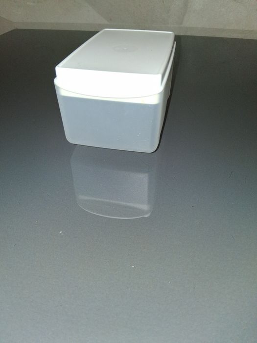 Manteigueira tuperware nova