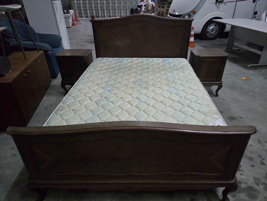 Cama casal sem colchão 1,60 por 2m