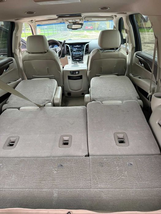 Cadilac Escalade Premium IV rok 2016 7 osób ESV 165 tys.km BEZWYPADKOWY