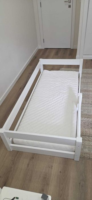 Cama de criança com colchao