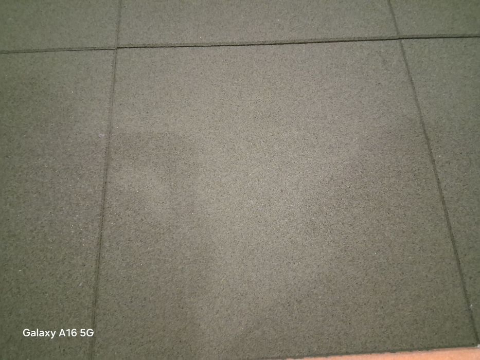 Burracha 100x100x1.5