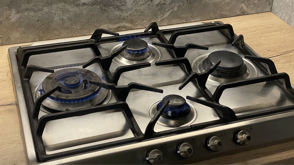 Газова поверхня smeg