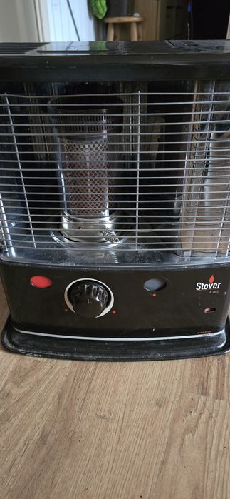 Piecyk na nafte, plus okolo 10l nafty