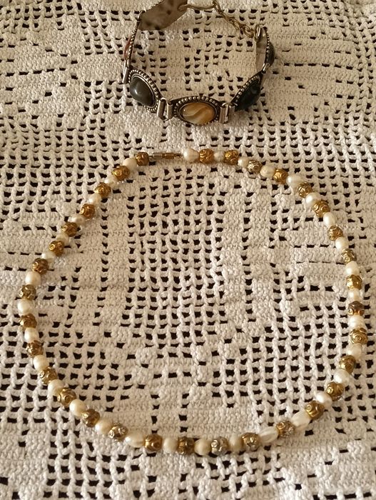 Colar e pulseira antiga/vintage de bijuteria de qualidade