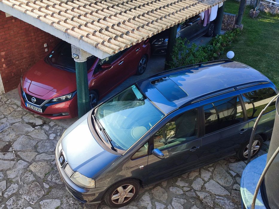 SEAT Alhambra 2.0 TDI (140 cv) — Excelente estado, muito bem equipada