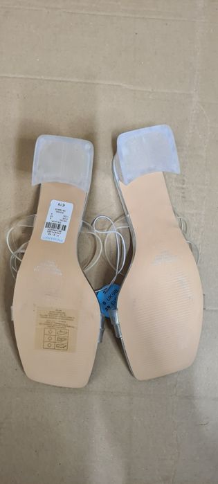 Buty klapki na obcasie