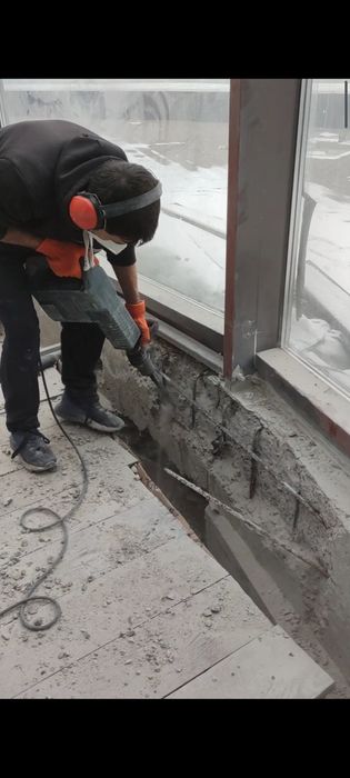 Демонтаж стін, плитки, стяжки, штукатурки. Демонтаж гіпсокартону