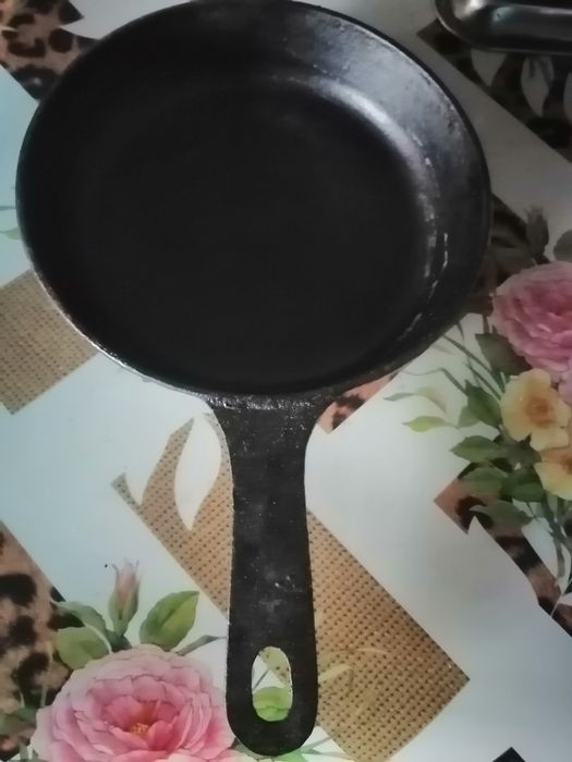 Сковорода чавуна, сковорідка, пательня, сковорода чугунная сковорода