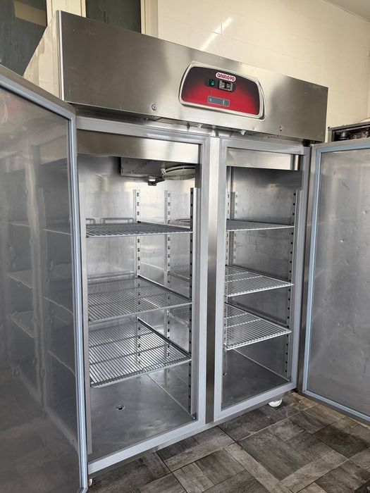 Холодильна шафа 1400 л Angelo Po Італія