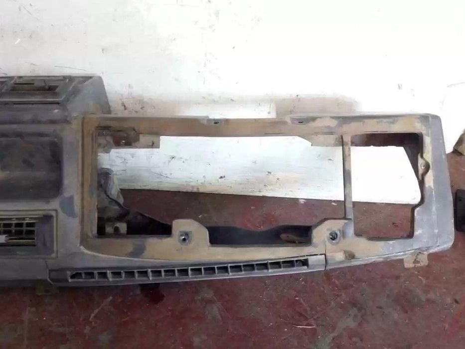 TABLIER MERCEDES-BENZ CLASSE E 1990 -68100JX56A