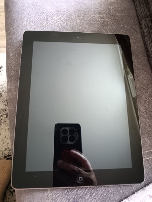 Продам iPad 4(A1458)