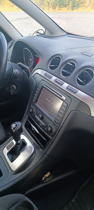 ford galaxi 2013   7місць