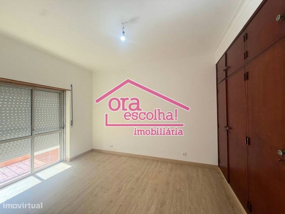 Apartamento T3 com Suíte, Roupeiros, Varanda e Marquise nas Paivas!