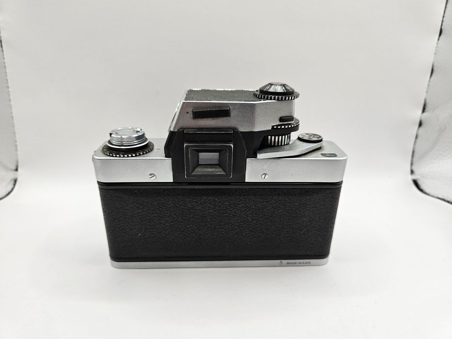 Aparat Exakta RTL 1000 + Rzadki obiektyw Carl Zeiss Jena Flektogon 4/25