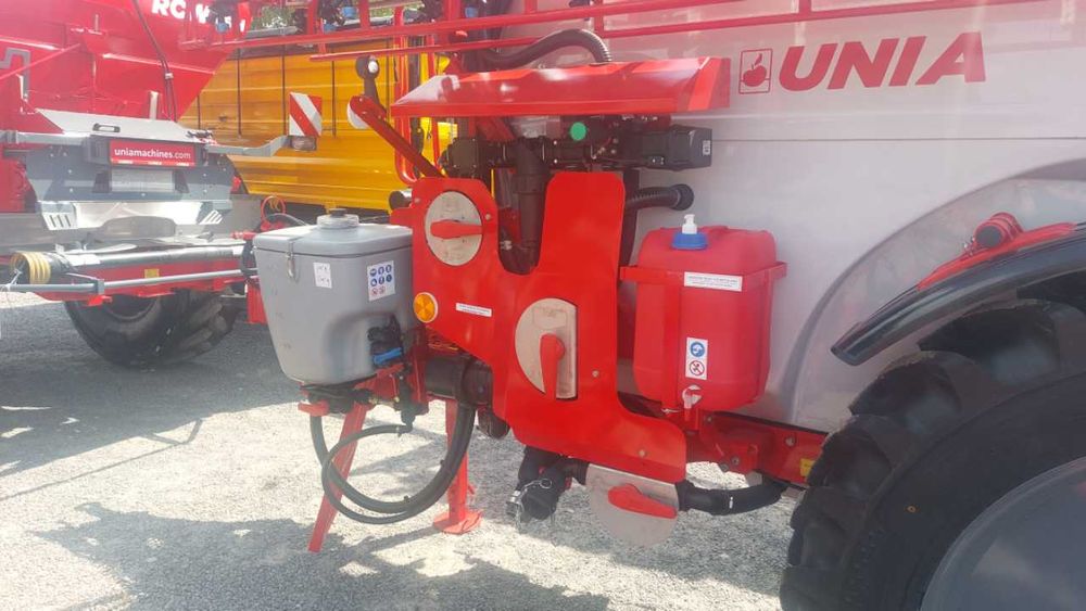 Opryskiwacz polowy ciągany Unia Egret 3021-  3000l Pilmet 21m