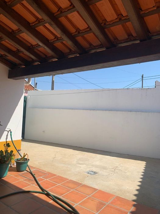 T2 + 1  95m2 úteis 165m2 brutos