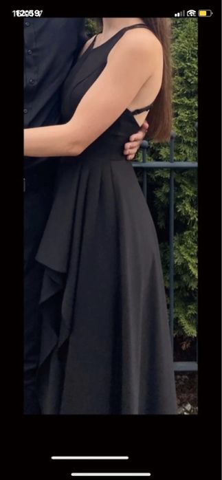 długa czarna sukienka