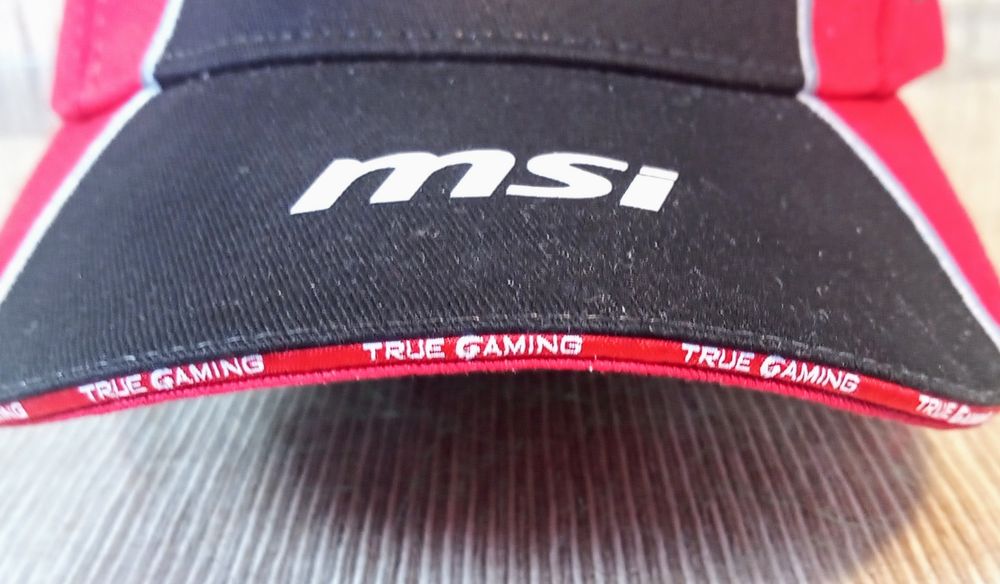 Nowa oryginalna gamingowa bejsbolówka MSi Master Game Arena