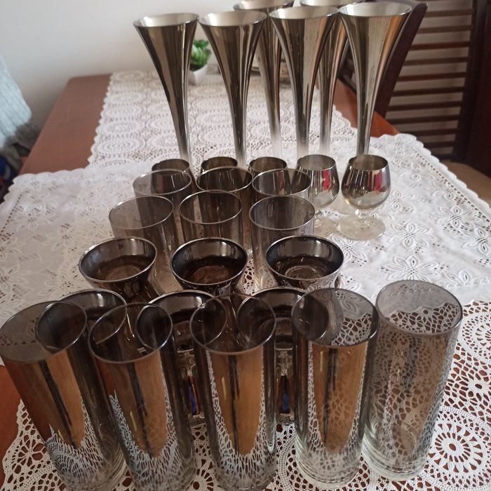 Zestaw  szkła dymnego srebrne