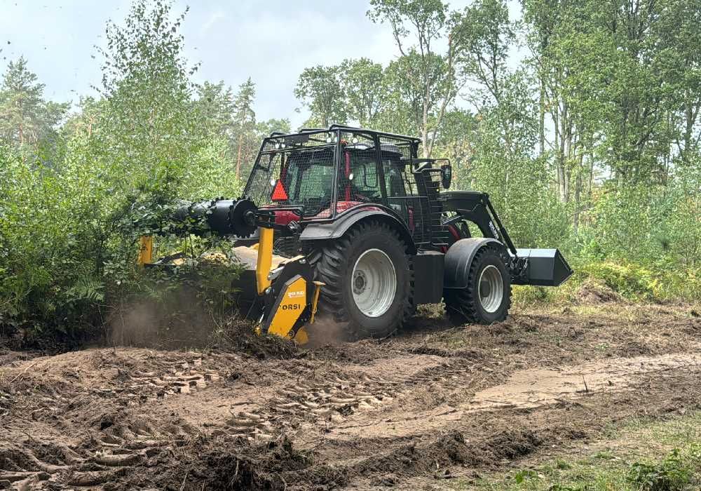 Ciągnik leśny VALTRA T255 VERSU z pełną zabudową leśną