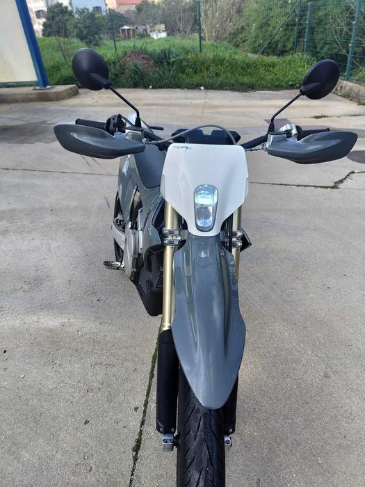 Supermoto Stark Varg EX - ALPHA 80cv