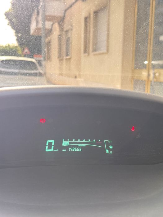 Toyota Yaris 1.0 VVT-i 2005 | Económico e Fiável